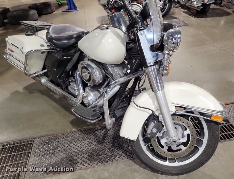 image for item MQ9723 2012 Harley Davidson Road King Police motorcycle