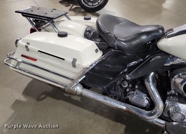 image for item MQ9723 2012 Harley Davidson Road King Police motorcycle
