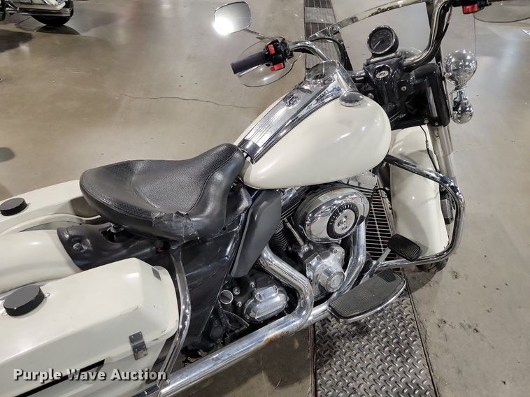 image for item MQ9723 2012 Harley Davidson Road King Police motorcycle