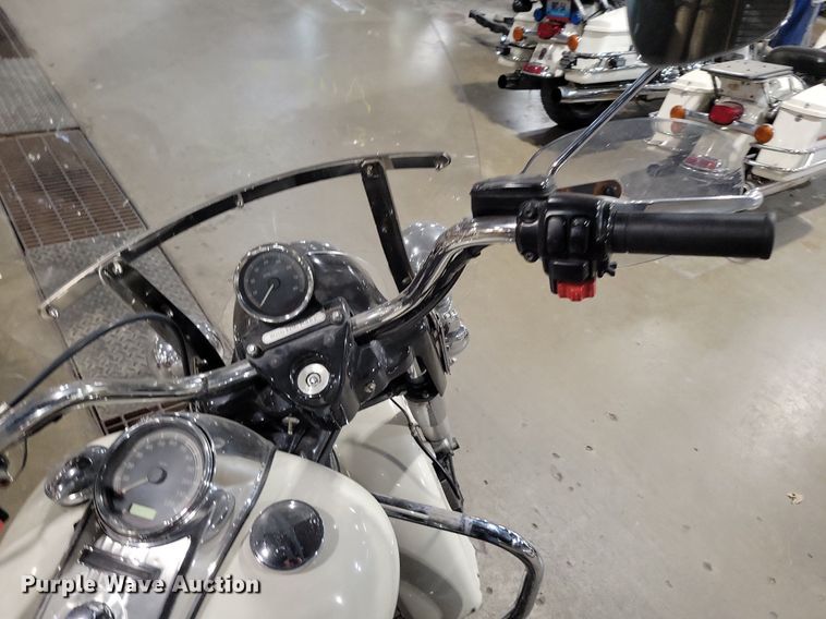 image for item MQ9723 2012 Harley Davidson Road King Police motorcycle