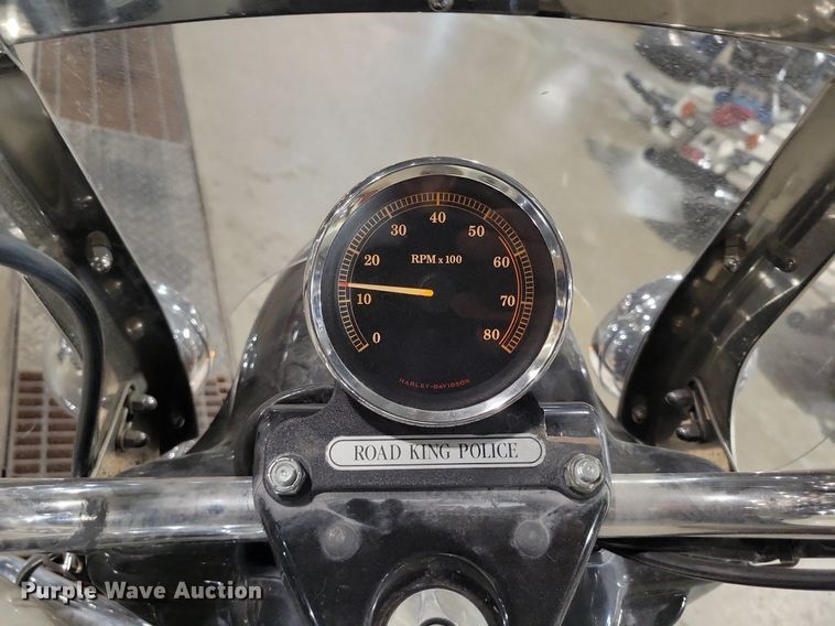 image for item MQ9723 2012 Harley Davidson Road King Police motorcycle