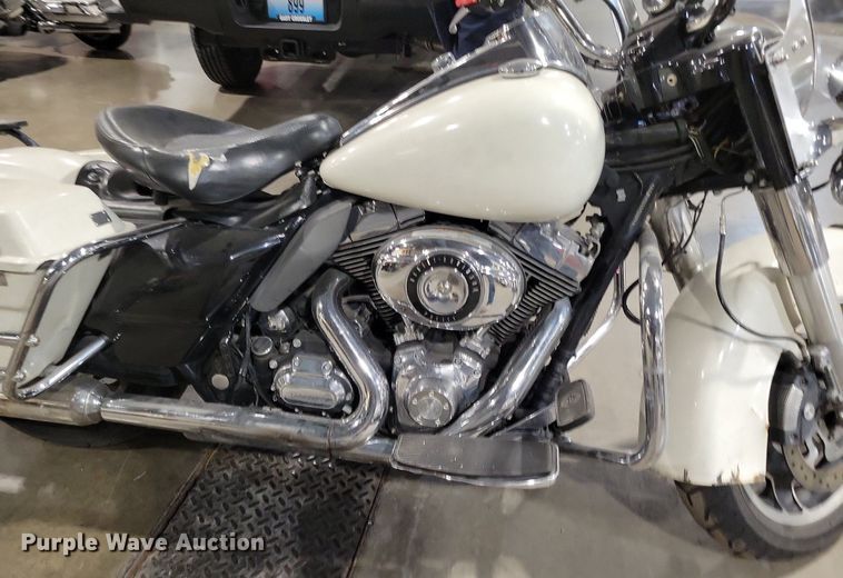 image for item MQ9724 2012 Harley Davidson Road King Police motorcycle