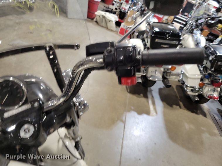 image for item MQ9724 2012 Harley Davidson Road King Police motorcycle