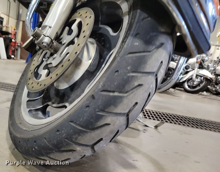 image for item MQ9724 2012 Harley Davidson Road King Police motorcycle