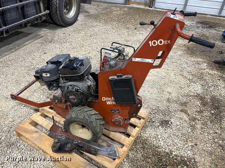 image for item ND9017 1995 Ditch Witch 100SX cable plow