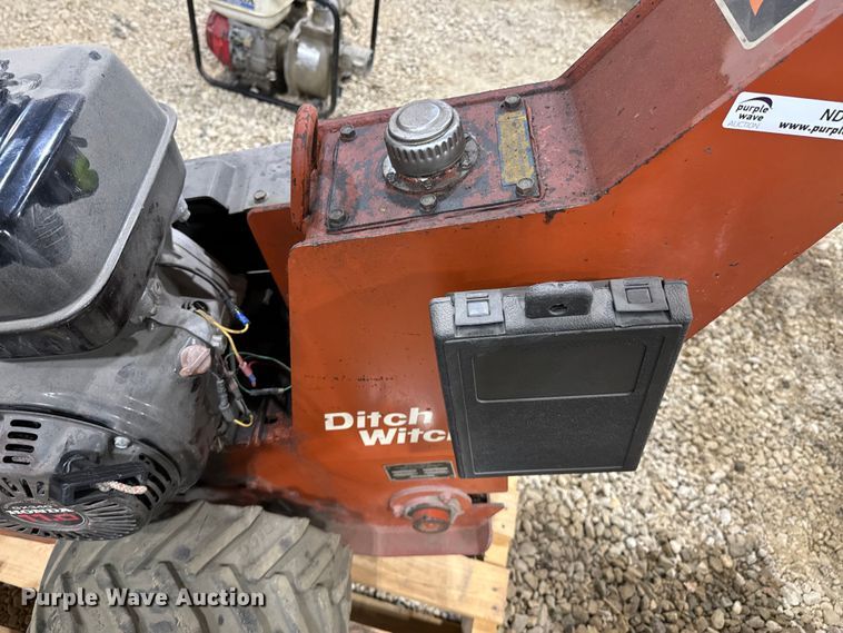 image for item ND9017 1995 Ditch Witch 100SX cable plow