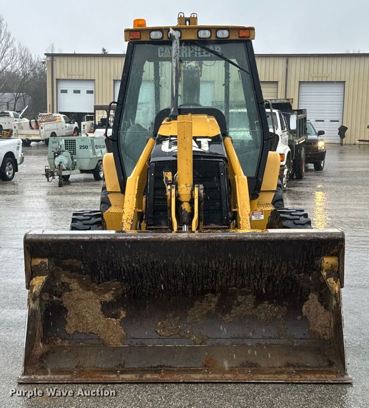 image for item ND9019 2004 Caterpillar  420D backhoe