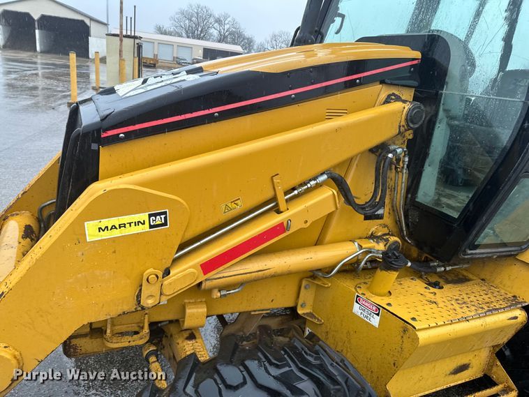 image for item ND9019 2004 Caterpillar  420D backhoe