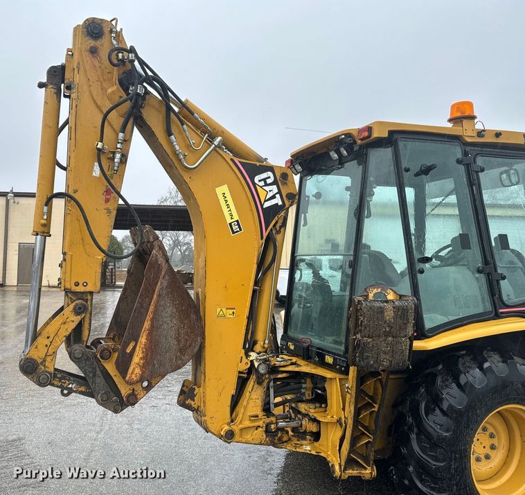 image for item ND9019 2004 Caterpillar  420D backhoe