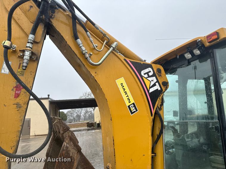 image for item ND9019 2004 Caterpillar  420D backhoe
