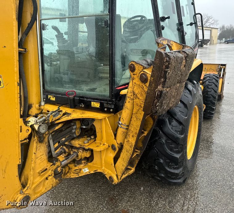 image for item ND9019 2004 Caterpillar  420D backhoe