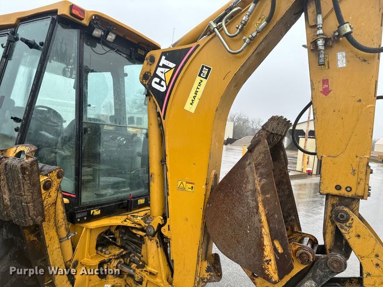 image for item ND9019 2004 Caterpillar  420D backhoe