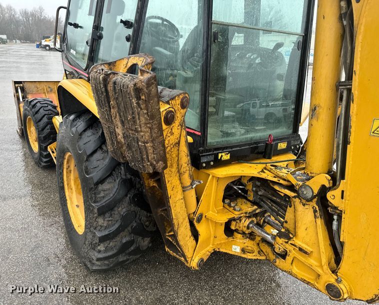 image for item ND9019 2004 Caterpillar  420D backhoe