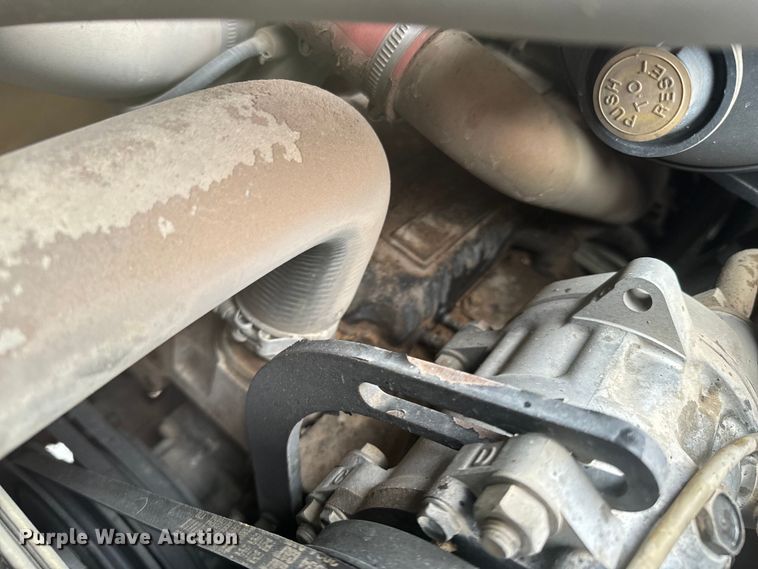 image for item ND9019 2004 Caterpillar  420D backhoe