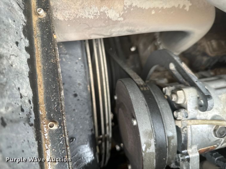 image for item ND9019 2004 Caterpillar  420D backhoe