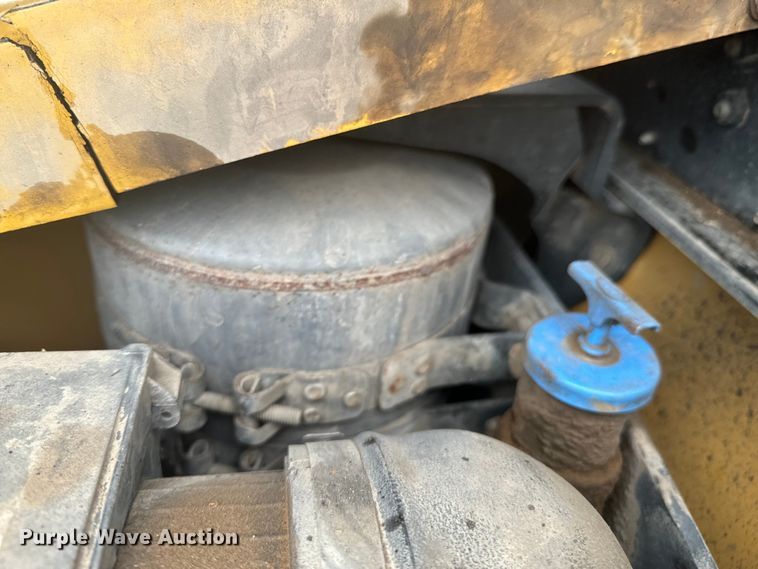 image for item ND9019 2004 Caterpillar  420D backhoe