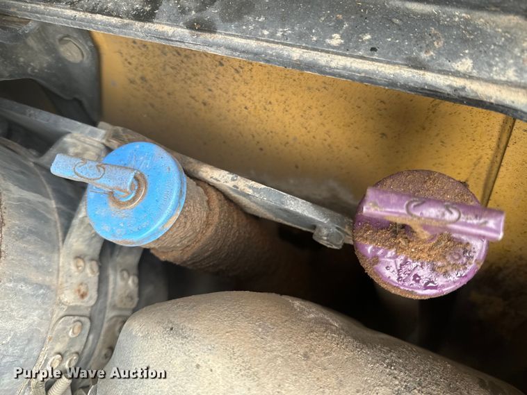 image for item ND9019 2004 Caterpillar  420D backhoe