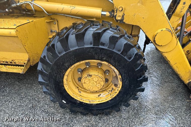 image for item ND9019 2004 Caterpillar  420D backhoe