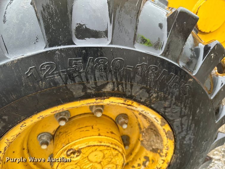 image for item ND9019 2004 Caterpillar  420D backhoe