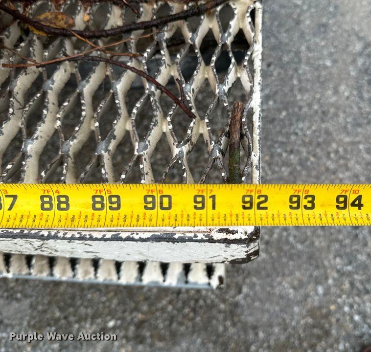 image for item ND9020 1998 Ford F800 bucket truck