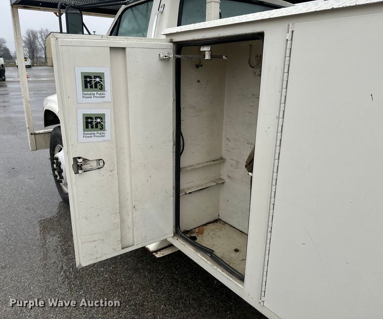 image for item ND9020 1998 Ford F800 bucket truck