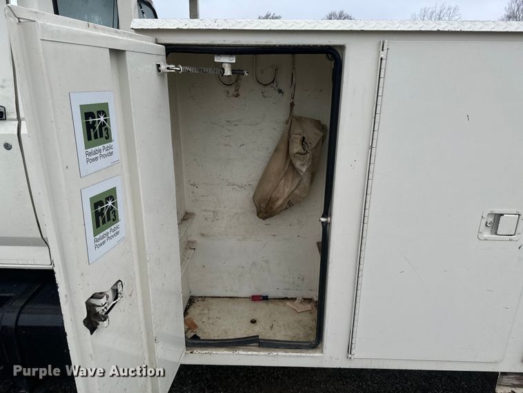 image for item ND9020 1998 Ford F800 bucket truck