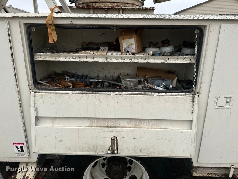 image for item ND9020 1998 Ford F800 bucket truck