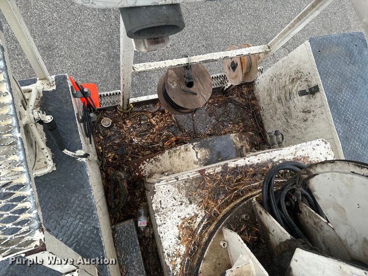 image for item ND9020 1998 Ford F800 bucket truck