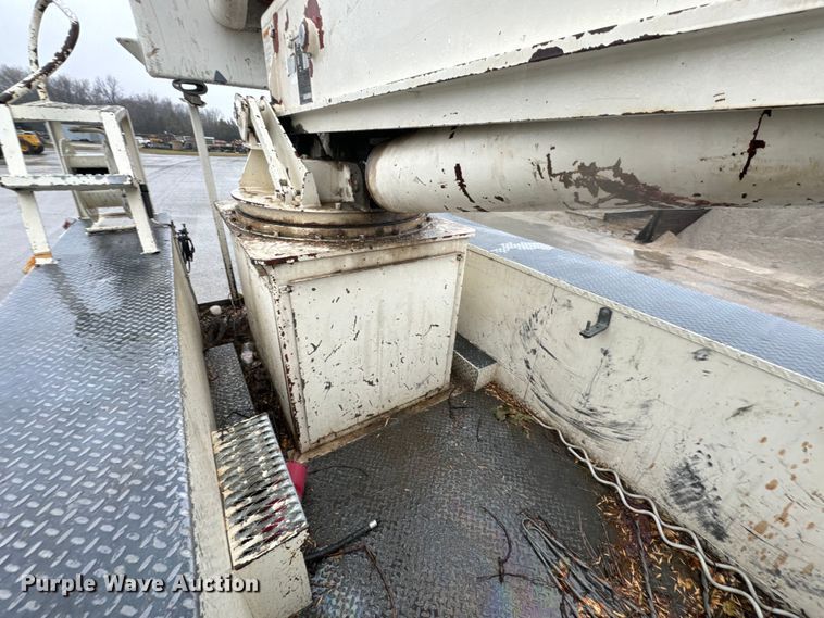 image for item ND9020 1998 Ford F800 bucket truck