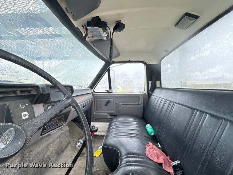 image for item ND9020 1998 Ford F800 bucket truck