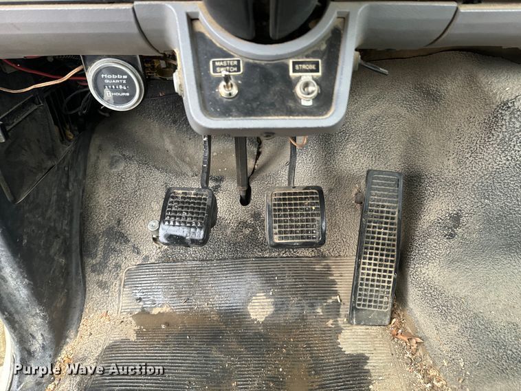 image for item ND9020 1998 Ford F800 bucket truck