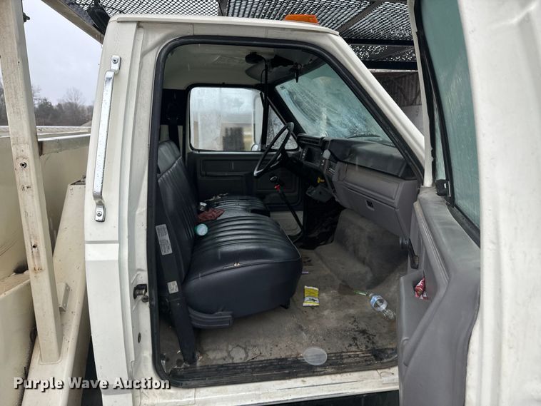 image for item ND9020 1998 Ford F800 bucket truck