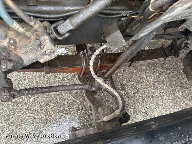 image for item ND9020 1998 Ford F800 bucket truck