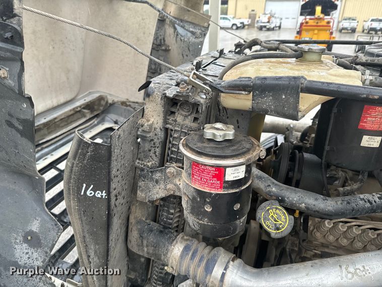 image for item ND9020 1998 Ford F800 bucket truck