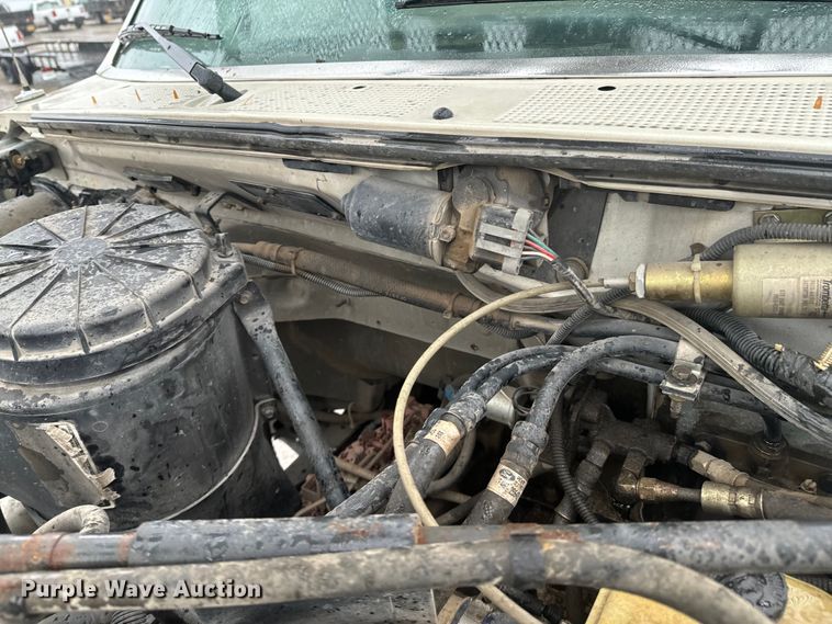 image for item ND9020 1998 Ford F800 bucket truck