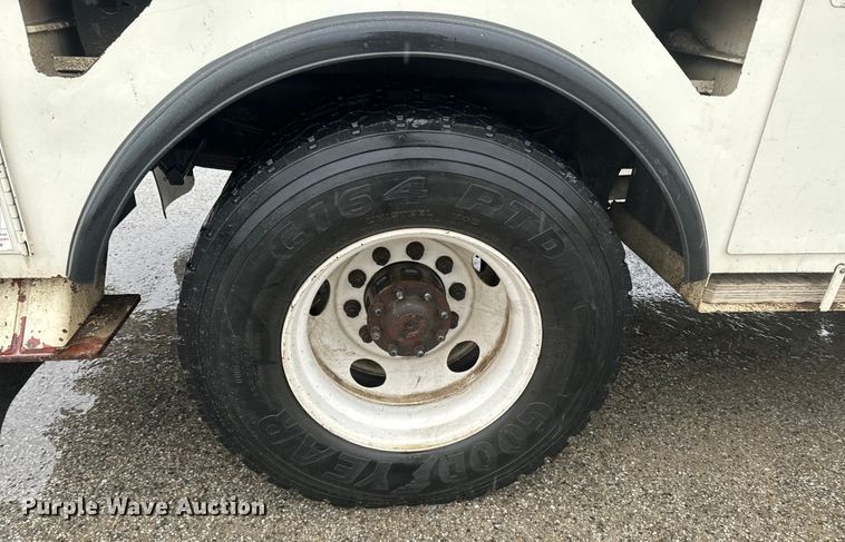 image for item ND9020 1998 Ford F800 bucket truck