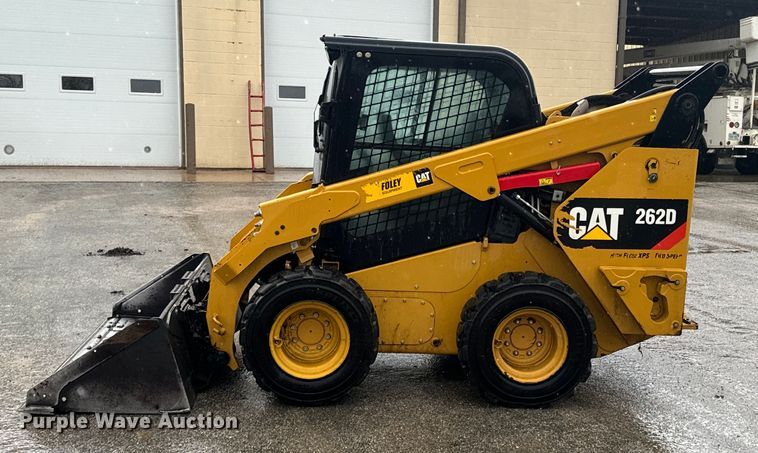image for item ND9022 2017 Caterpillar 262D skid steer loader