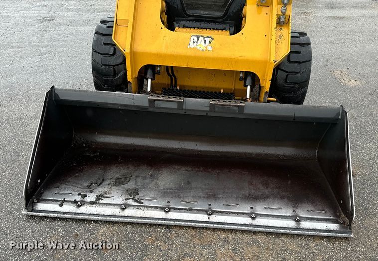 image for item ND9022 2017 Caterpillar 262D skid steer loader