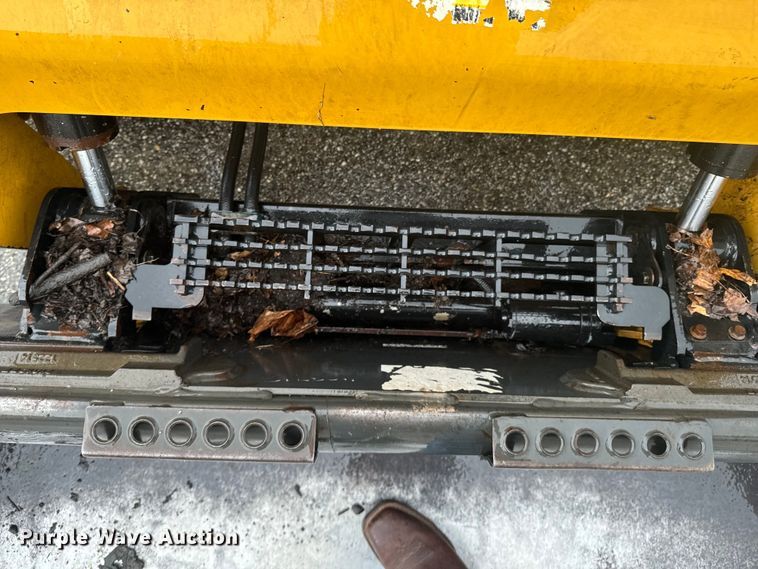 image for item ND9022 2017 Caterpillar 262D skid steer loader