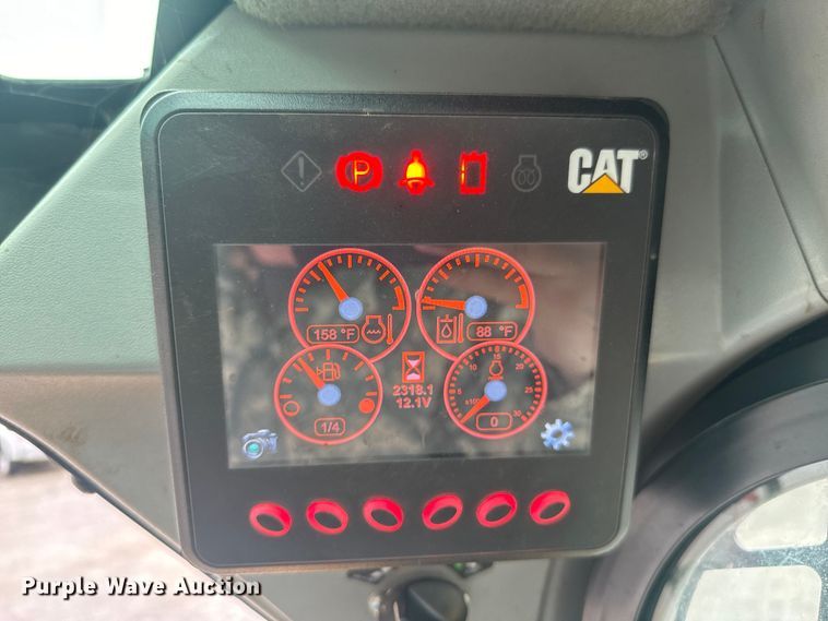 image for item ND9022 2017 Caterpillar 262D skid steer loader