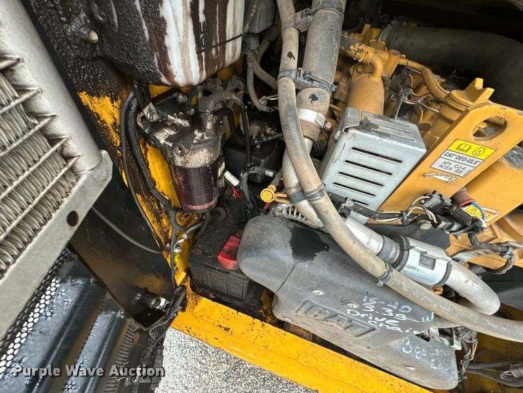 image for item ND9022 2017 Caterpillar 262D skid steer loader