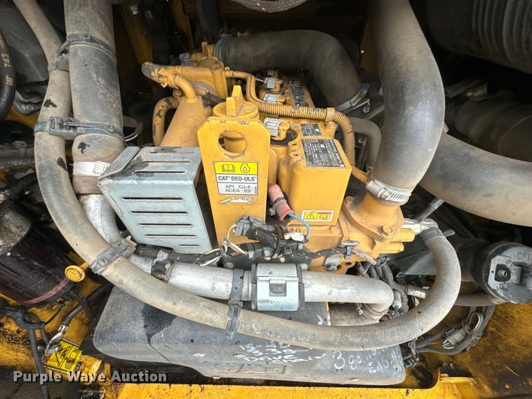 image for item ND9022 2017 Caterpillar 262D skid steer loader