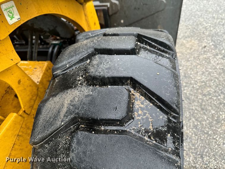 image for item ND9022 2017 Caterpillar 262D skid steer loader