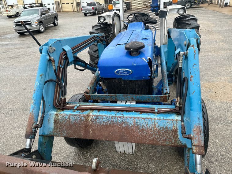 image for item ND9025 1990 Ford 4630 tractor