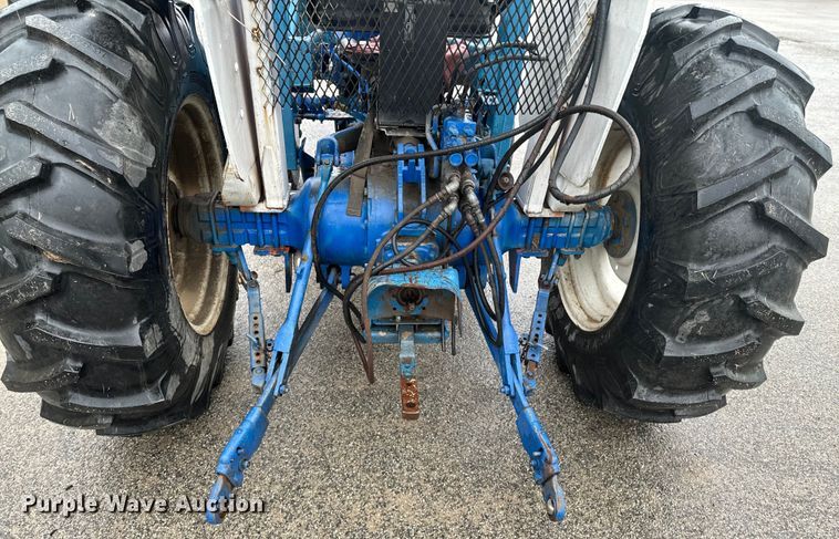 image for item ND9025 1990 Ford 4630 tractor