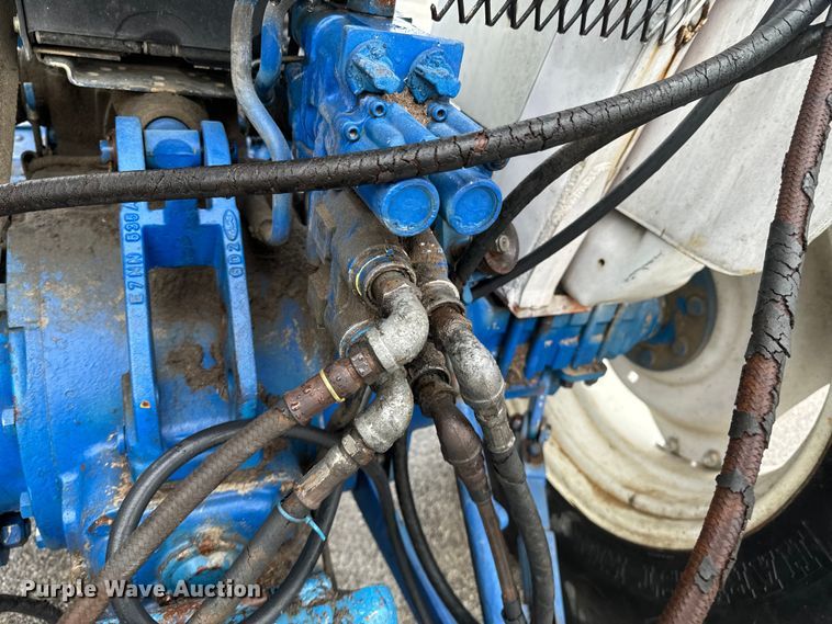 image for item ND9025 1990 Ford 4630 tractor