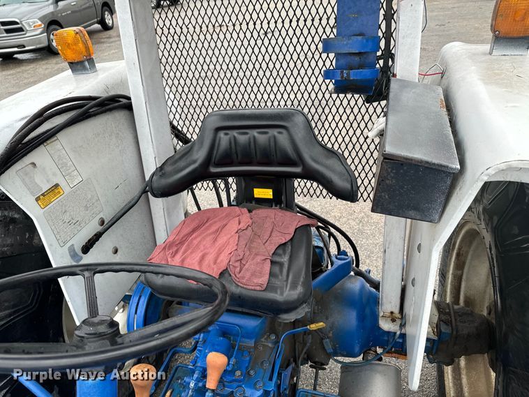 image for item ND9025 1990 Ford 4630 tractor