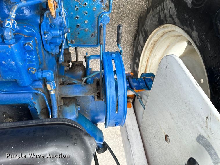 image for item ND9025 1990 Ford 4630 tractor