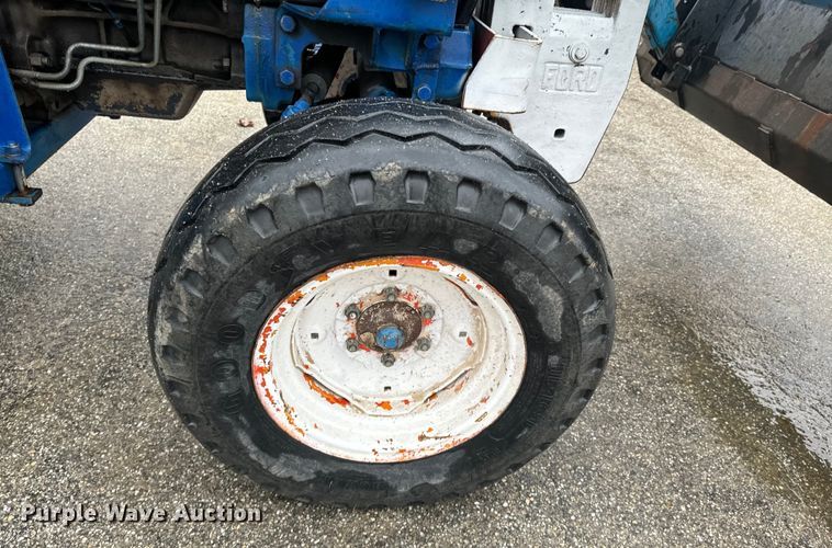 image for item ND9025 1990 Ford 4630 tractor