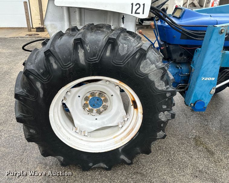 image for item ND9025 1990 Ford 4630 tractor